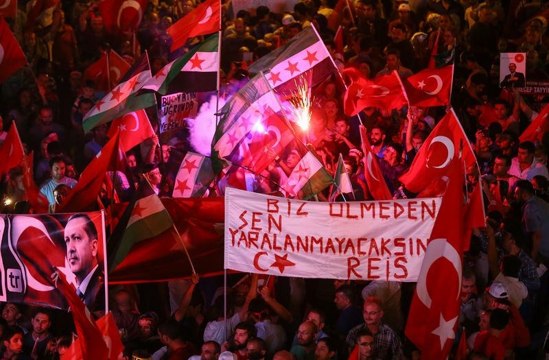 Meydanların en dikkat çeken pankartları 47