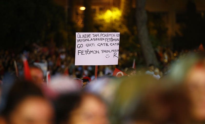 Meydanların en dikkat çeken pankartları 51