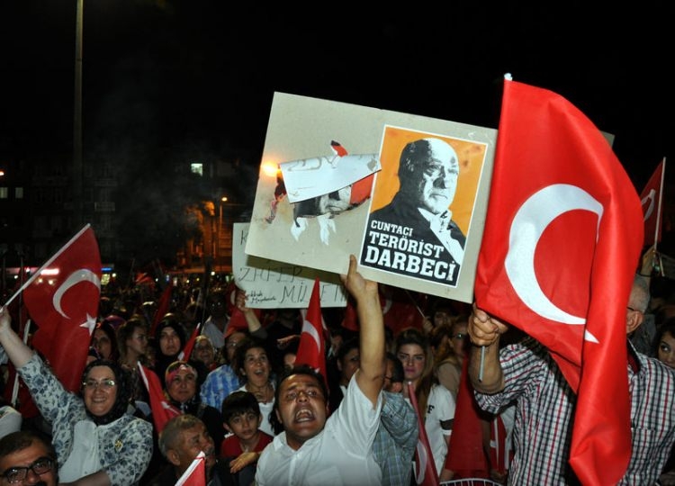 Meydanların en dikkat çeken pankartları 71