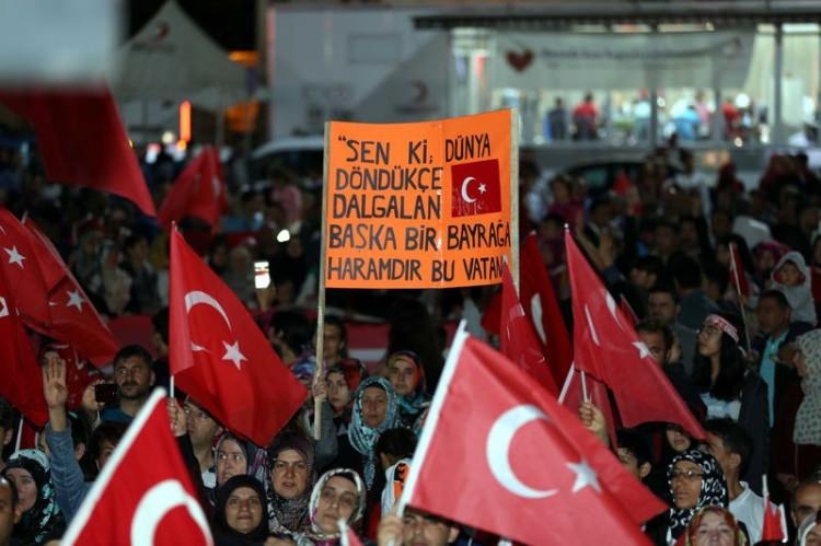 Meydanların en dikkat çeken pankartları 73