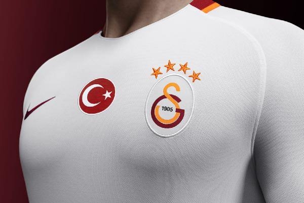 Galatasaray'ın yeni formaları tanıtıldı 4