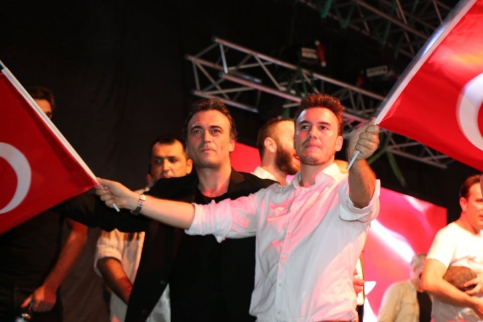 Demokrasi nöbetlerine katılan ünlüler 19