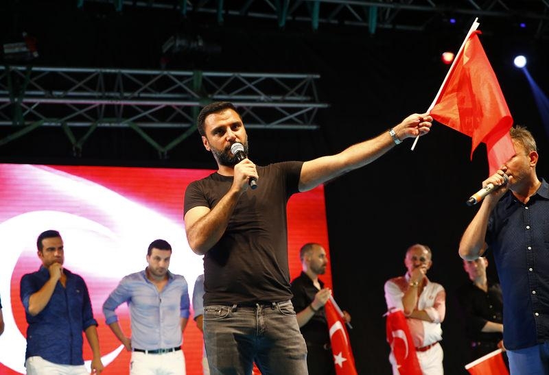 Demokrasi nöbetlerine katılan ünlüler 2