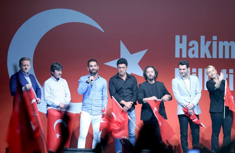 Demokrasi nöbetlerine katılan ünlüler 20