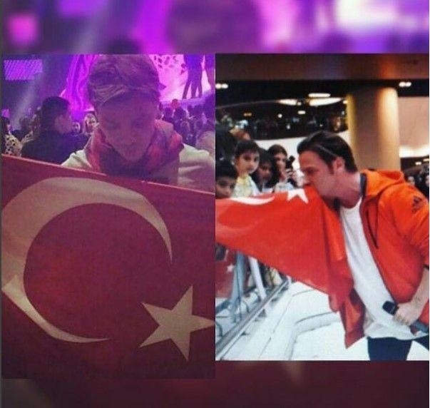 Demokrasi nöbetlerine katılan ünlüler 22