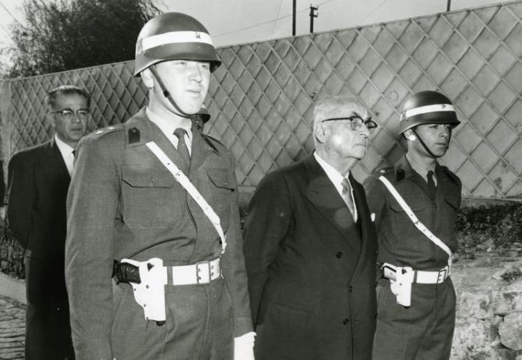 Türkiye siyaseti ve darbeler 27