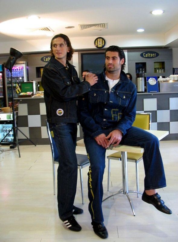 Emre Mor'un kıyafeti sosyal medyayı salladı! 10