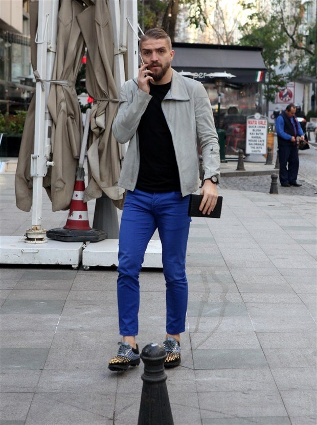 Emre Mor'un kıyafeti sosyal medyayı salladı! 19