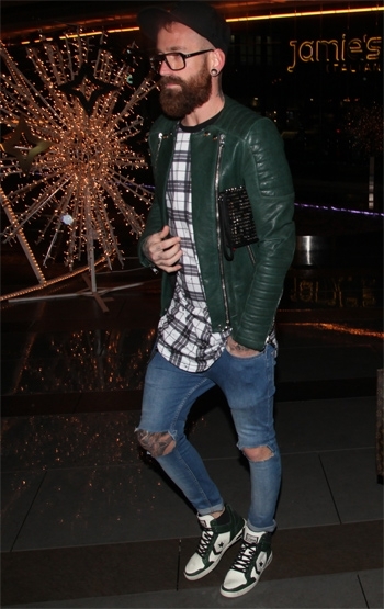 Emre Mor'un kıyafeti sosyal medyayı salladı! 28