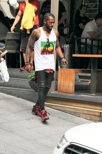 Emre Mor'un kıyafeti sosyal medyayı salladı! 36