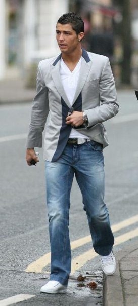 Emre Mor'un kıyafeti sosyal medyayı salladı! 38