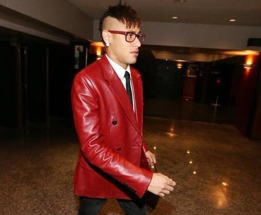 Emre Mor'un kıyafeti sosyal medyayı salladı! 40