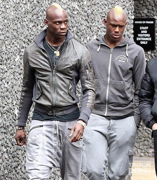 Emre Mor'un kıyafeti sosyal medyayı salladı! 42