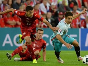 Emre Mor'un kıyafeti sosyal medyayı salladı!