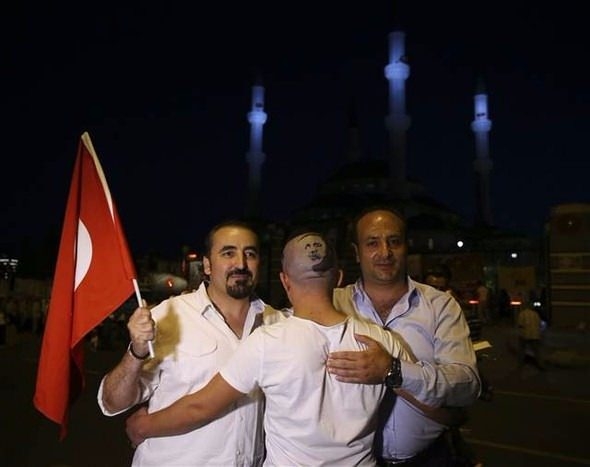 Erdoğan'ın portresini kalfasının başına resmetti 5