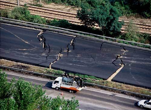 Marmara Depremi'nin 17.yıldönümü 44