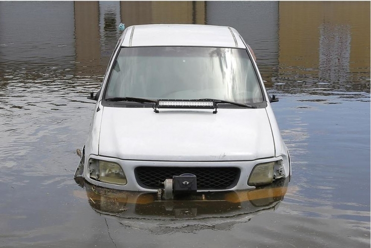ABD'de sel: 20 bin kişi tahliye edildi 17