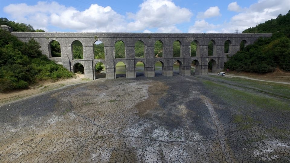 Sular çekilince tamamen ortaya çıktı 11