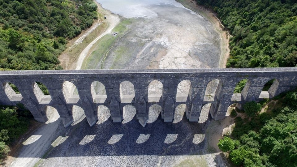 Sular çekilince tamamen ortaya çıktı 12