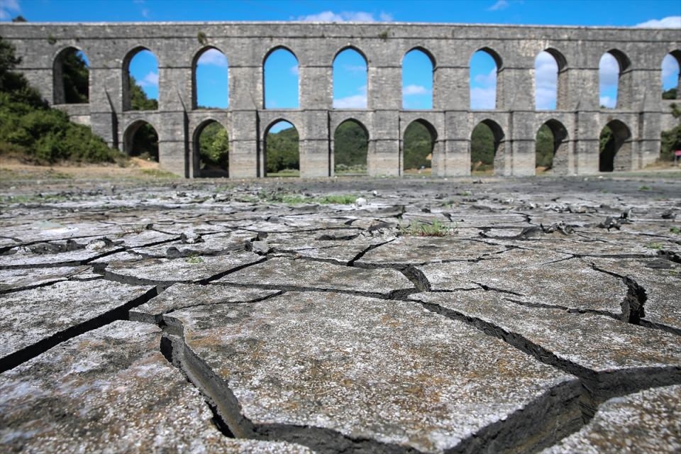 Sular çekilince tamamen ortaya çıktı 5