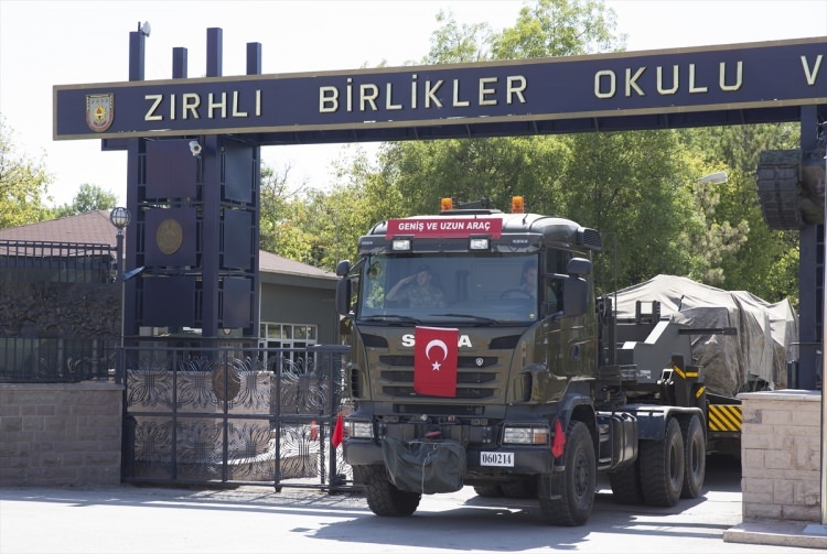 İstanbul'daki kışlalar şehir dışına taşınıyor 24