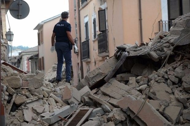 İtalya’da deprem: 6 ölü 19
