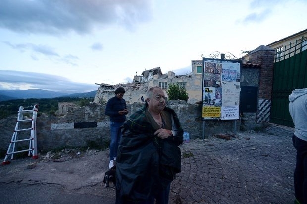 İtalya’da deprem: 6 ölü 26