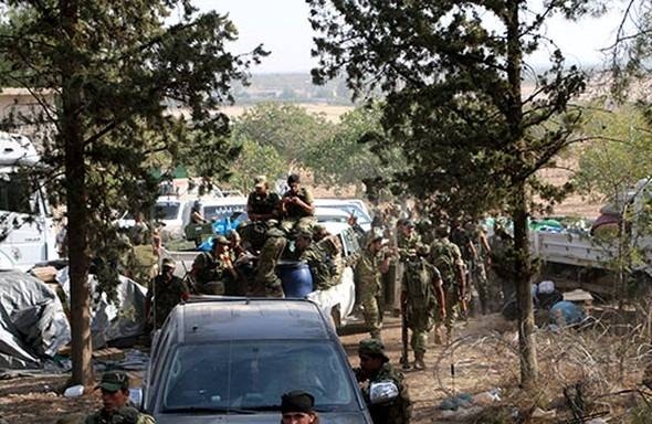 Kollarındaki kırmızı ve mavi bantlar ne anlama geliyor? 10