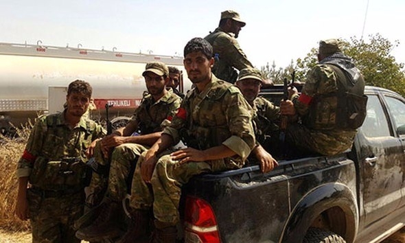 Kollarındaki kırmızı ve mavi bantlar ne anlama geliyor? 16