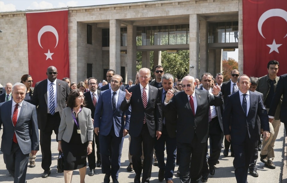 ABD Başkan Yardımcısı Biden, TBMM'de 32