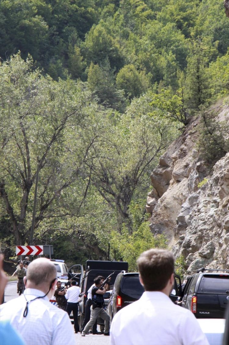 Kılıçdaroğlu'nun konvoyuna saldırı 17