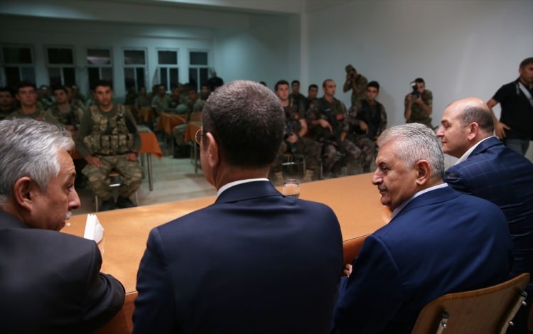 Binali Yıldırım Çukurca Tugay'ını ziyaret etti 7