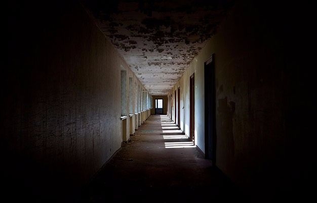 Tek bir ziyaretçisi bile olmayan 10 bin odalı otel 13