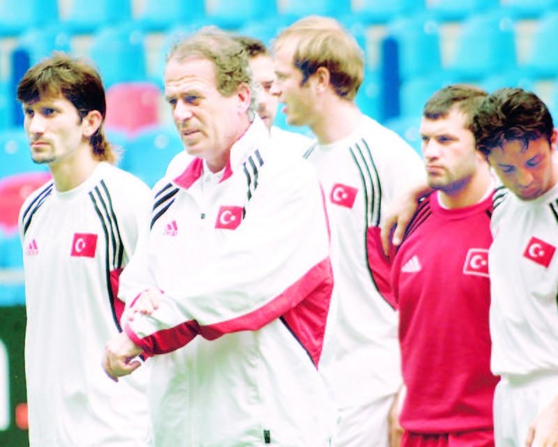 Milli Takım'ın yakın tarihinden unutulmaz kareler 77