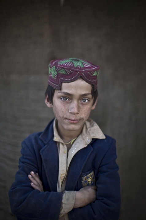 Pakistanlı fotoğrafçıdan masumiyetin yüzleri 12