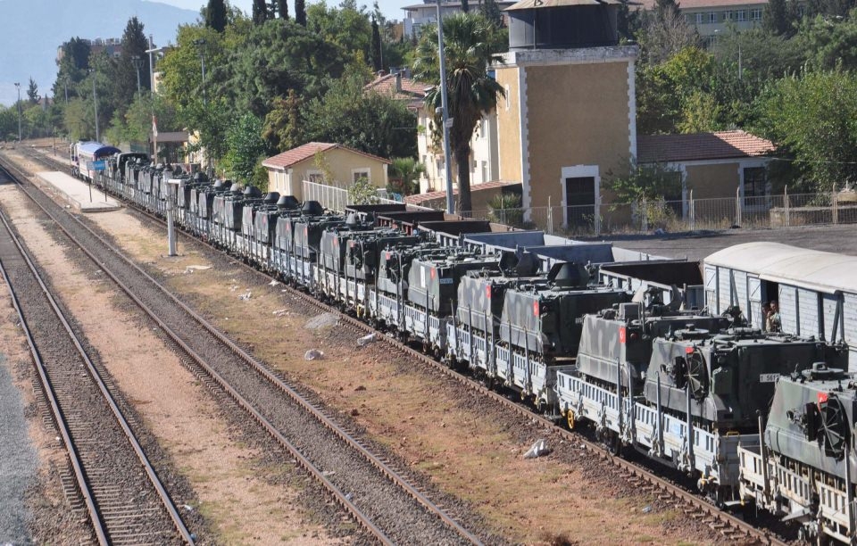 İstanbul'dan yola çıkan zırhlı araçlar Gaziantep'e ulaştı 2
