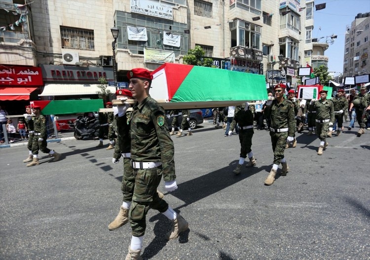 Kabe'den insan manzaraları 102