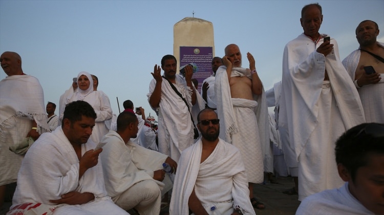 Kabe'den insan manzaraları 120