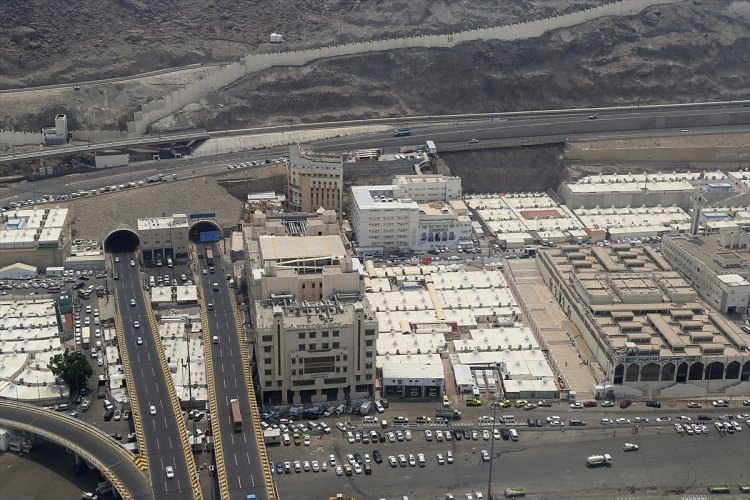 Kabe'den insan manzaraları 96