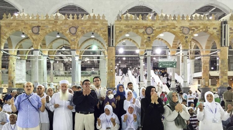 Kabe'den insan manzaraları 97