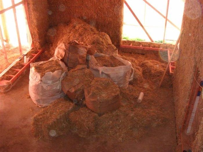 Evini samandan yaptı 32