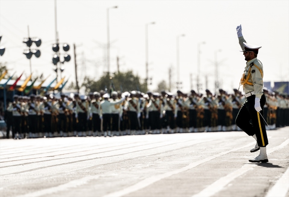 İran'dan dünyaya gövde gösterisi 42