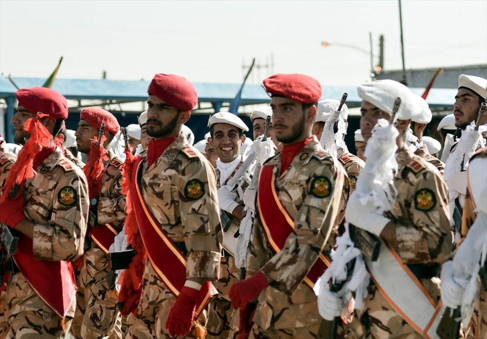 İran'dan dünyaya gövde gösterisi 47