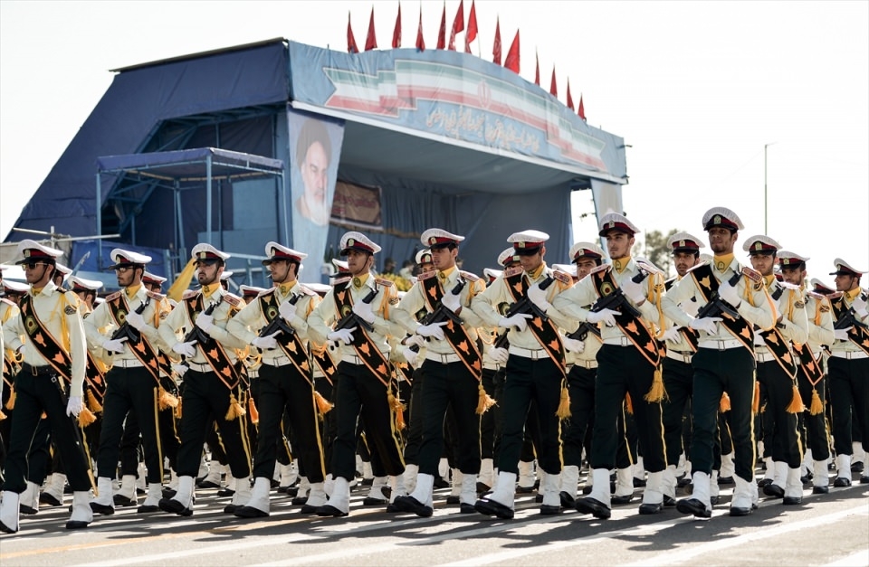 İran'dan dünyaya gövde gösterisi 48