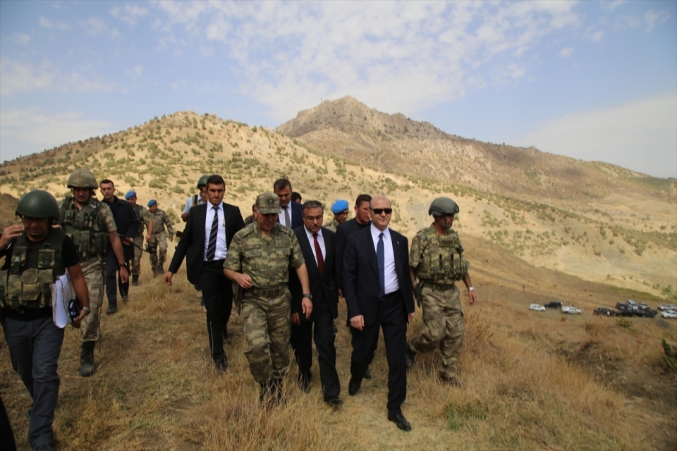 İçişleri Bakanı Soylu, o bölgeyi inceledi 11