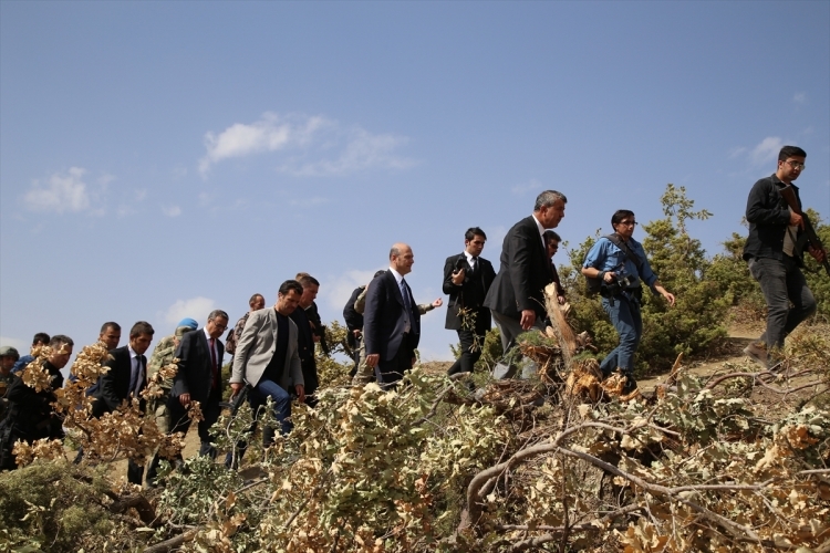 İçişleri Bakanı Soylu, o bölgeyi inceledi 19