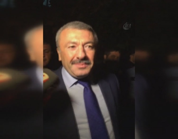 İstanbul'da boş arazide çok sayıda tabanca bulundu 7