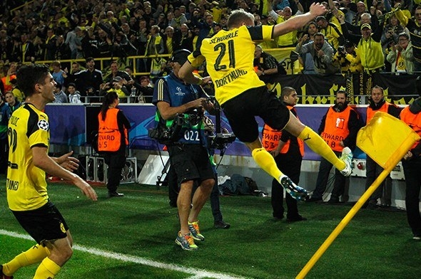 Ronaldo ve Emre Mor sosyal medyayı salladı! 13