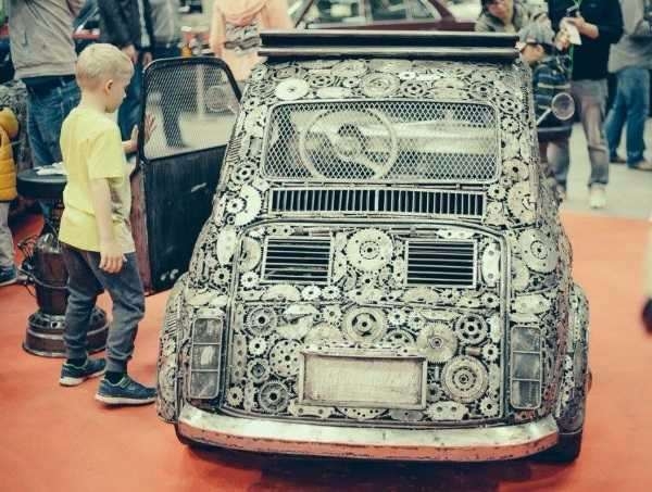 Hurdadan yapılan otomobil efsaneleri göz kamaştırıyor 17