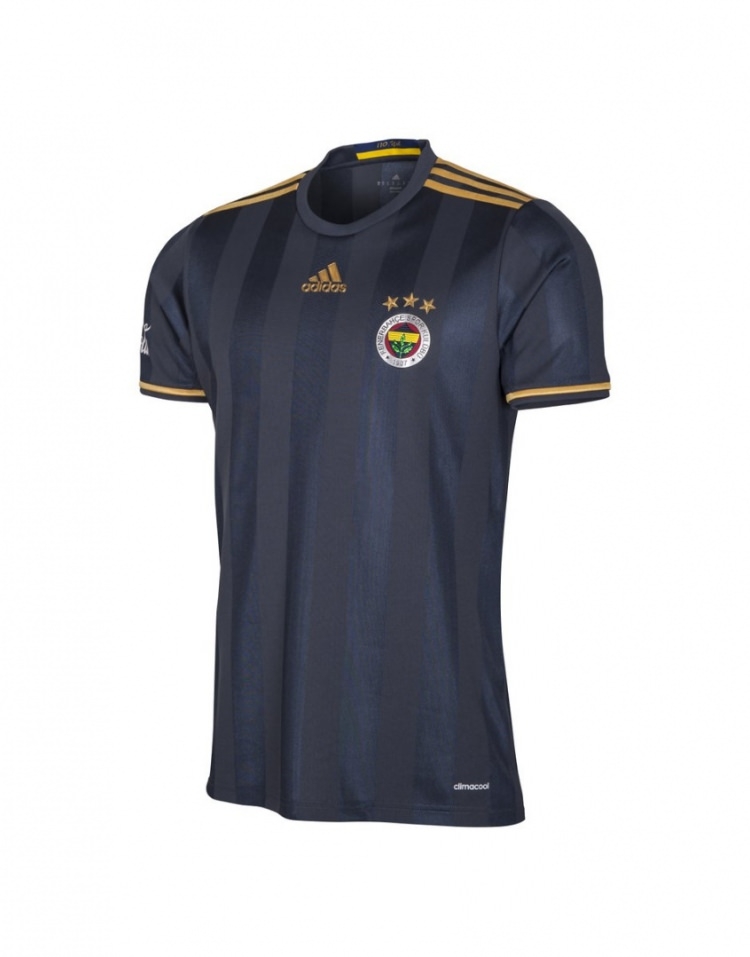 Galatasaray mor formasını tanıttı 18